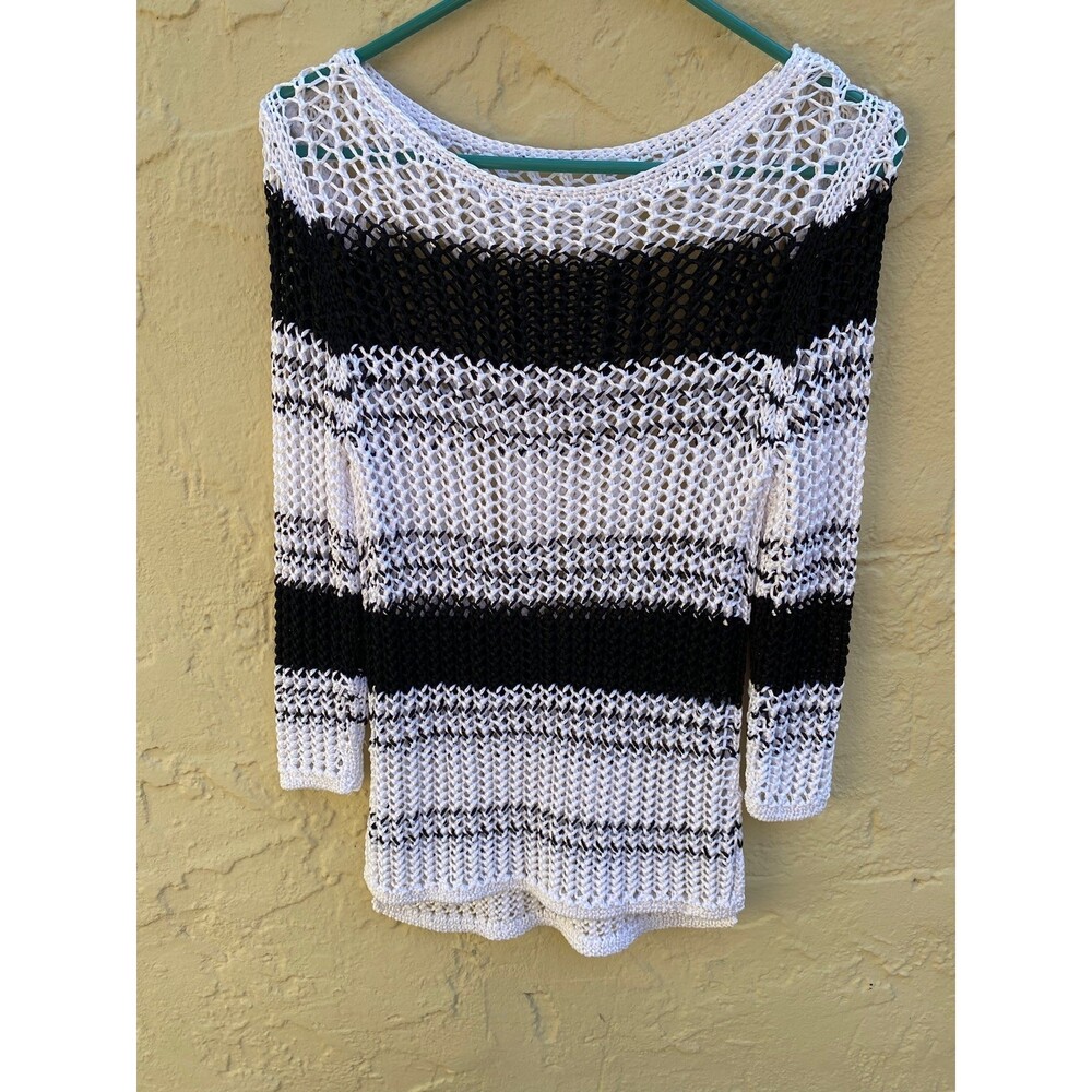 Open weaved Long sleeved knit White house Black Market